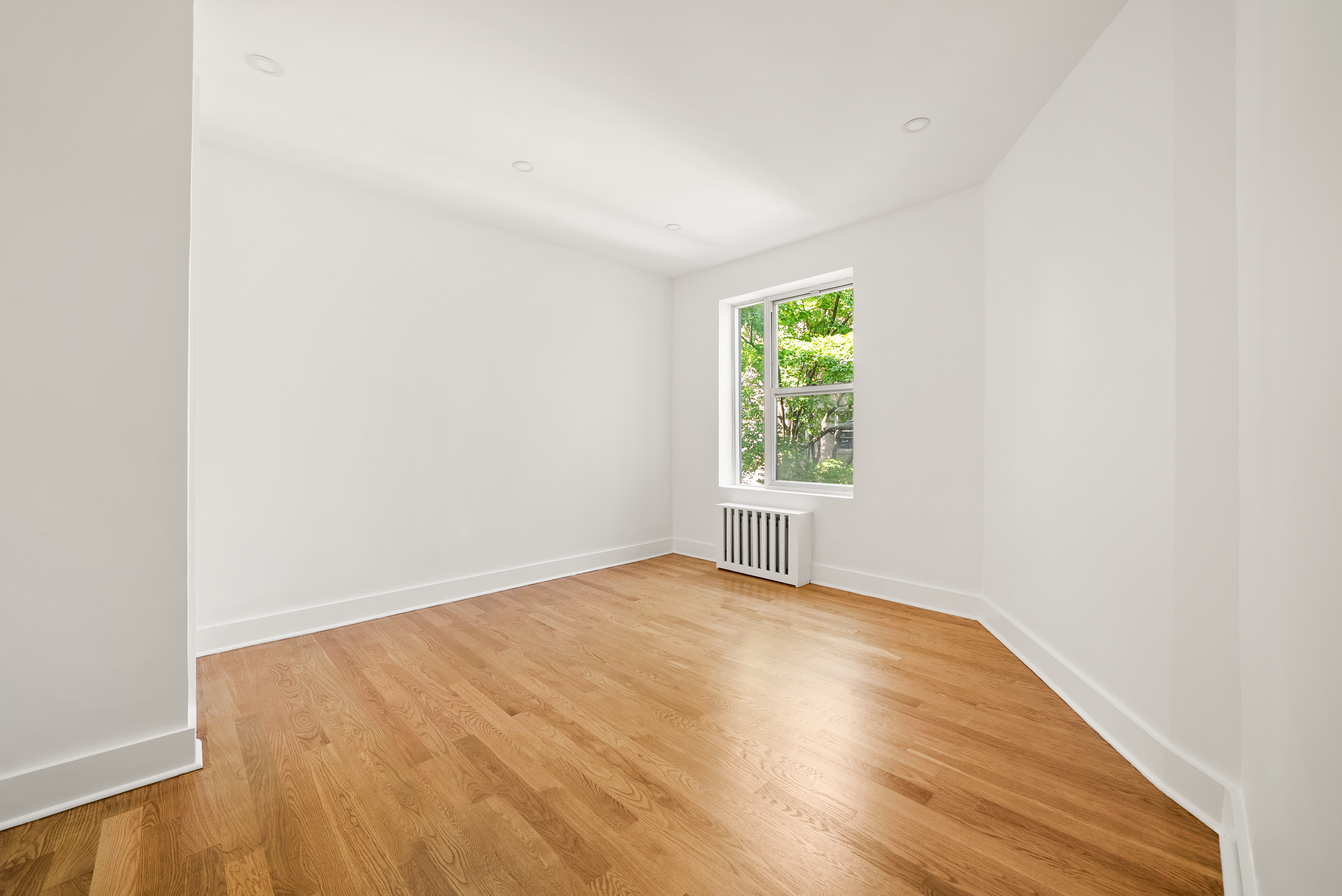 45-08 40th Street, Unit F44 Queens, NY 11104 - Photo 5 of 14