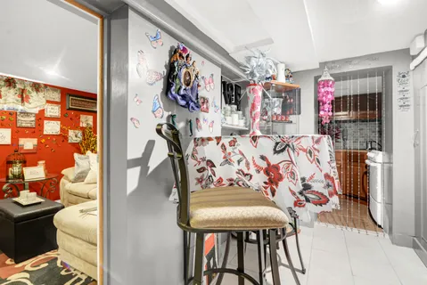 a view of a livingroom with furniture