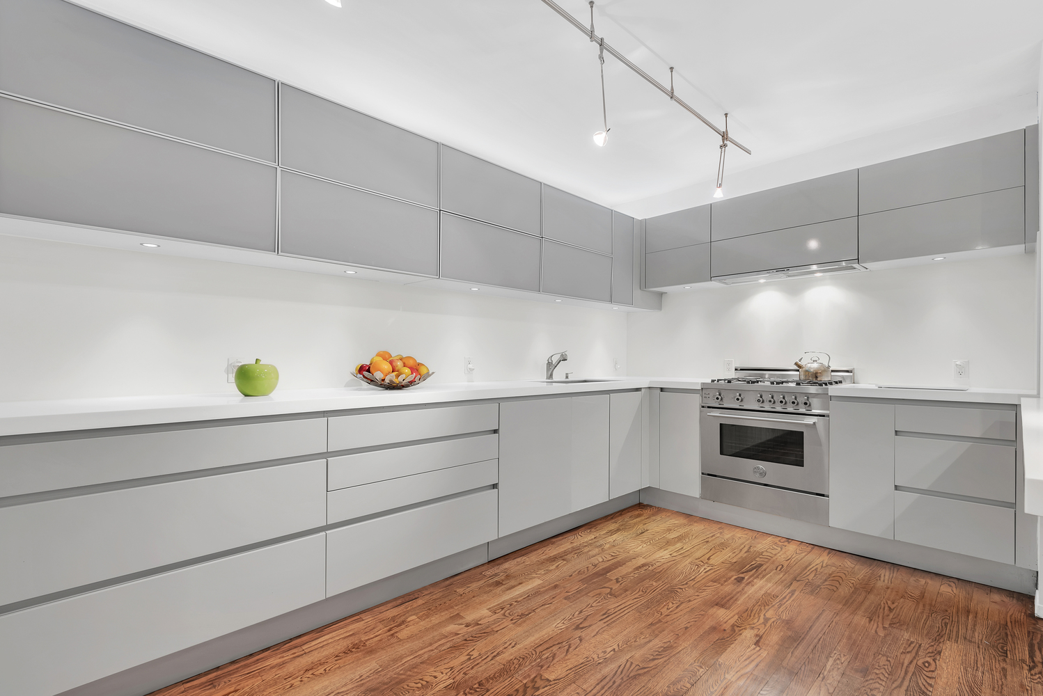 176 Broadway, Unit 3D Manhattan, NY 10038 - Photo 3 of 14