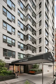$1,475,000 | 115 East 9th Street, Unit 8E | Greenwich Village