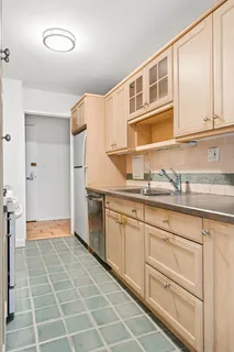$850,000 | 315 West 70th Street, Unit 2D | Upper West Side