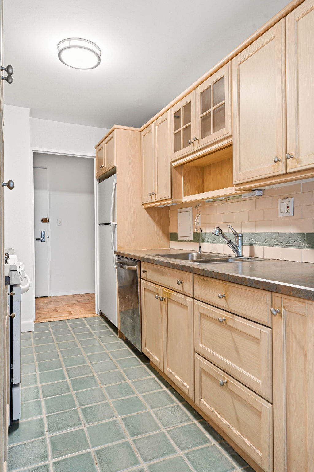315 West 70th Street, Unit 2D Manhattan, NY 10023 - Photo 5 of 15