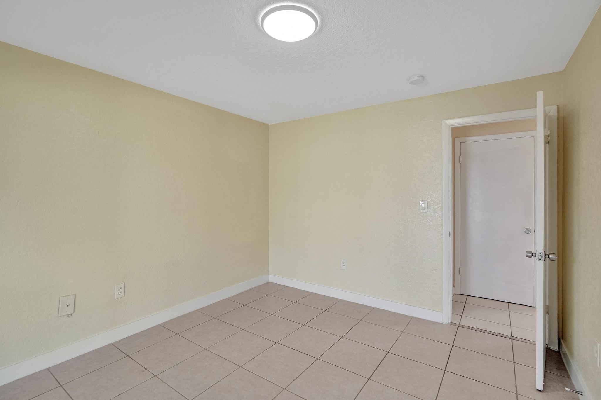 1101 Prospect Road Fort Lauderdale, FL 33309 - Photo 27 of 34