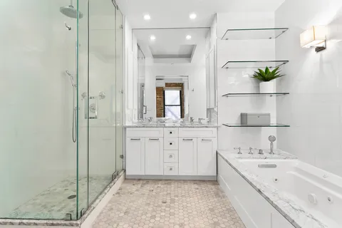 $2,495,000 | 114 West 27th Street, Unit 4S | Chelsea