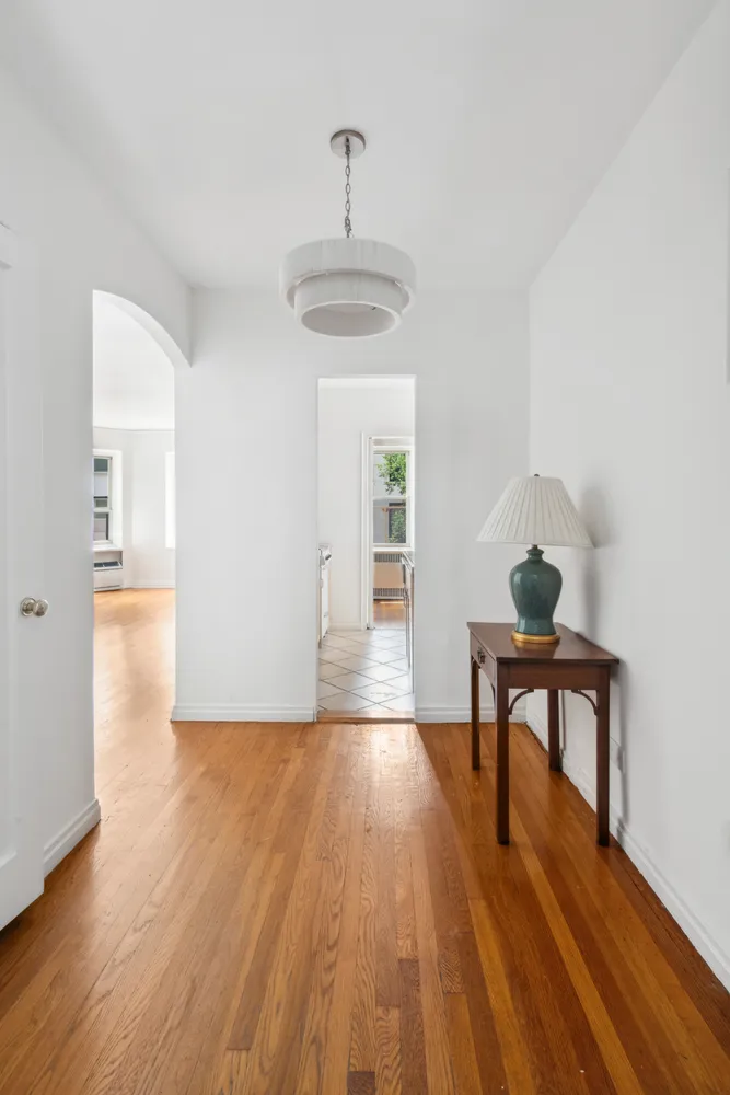 $499,000 | 515 East 89th Street, Unit 2E | Upper East Side