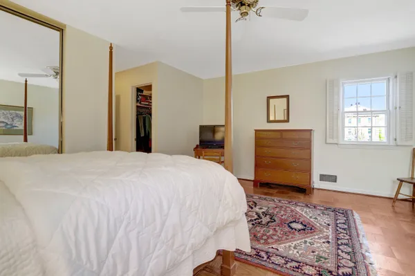 $900,000 | 402 2nd Street, Alexandria, VA 22314