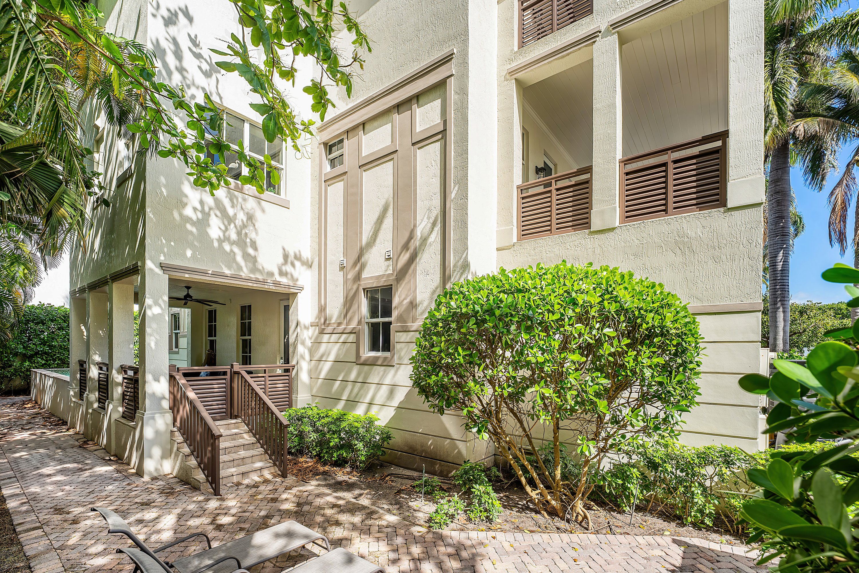 1108 Coconut Row Delray Beach, FL 33483 - Photo 7 of 9