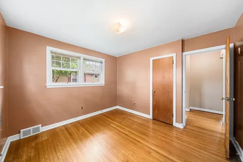 $340,000 | 2633 Avondale Avenue, Roslyn, PA 19001