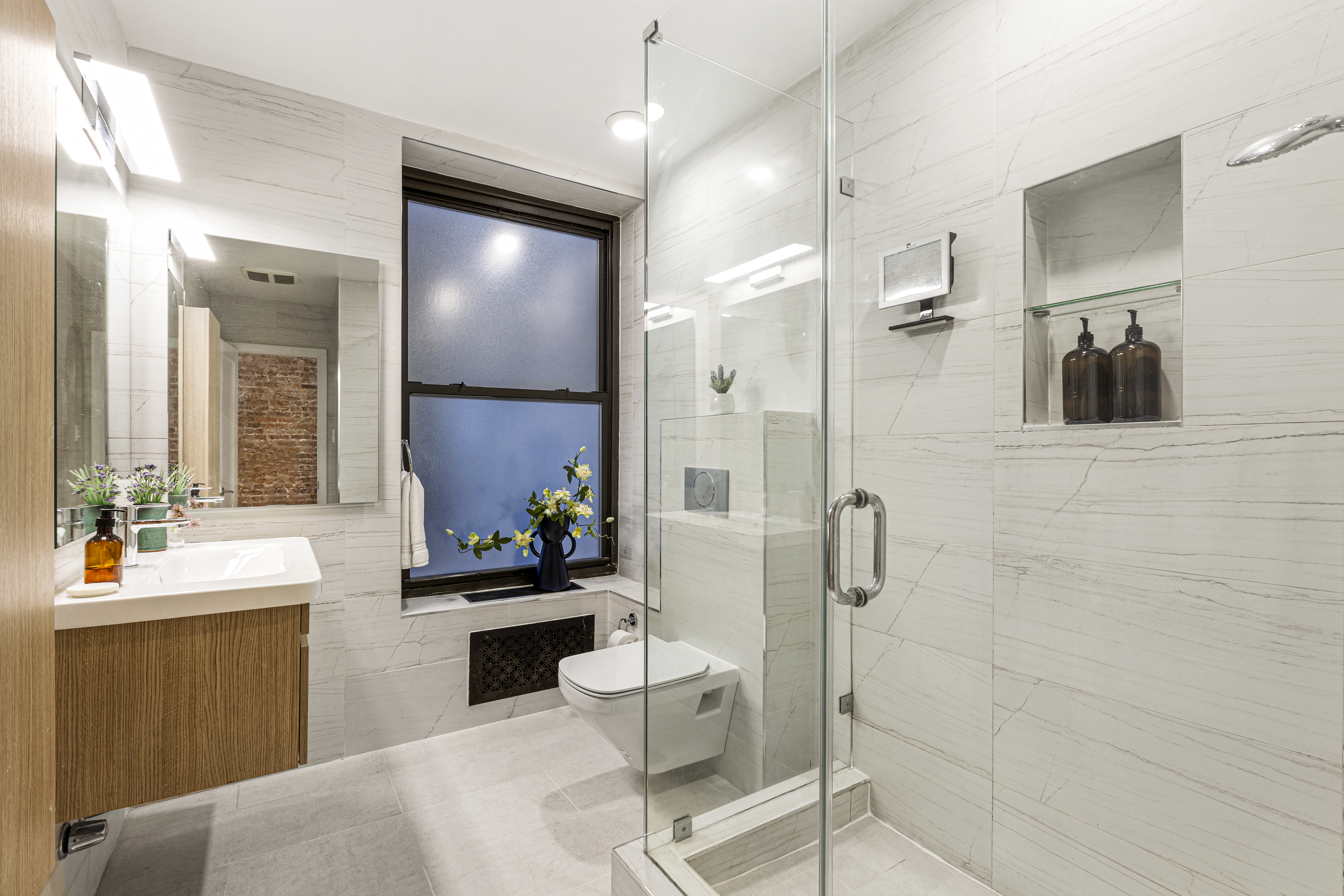 60 Pineapple Street, Unit 4J Brooklyn, NY 11201 - Photo 11 of 16