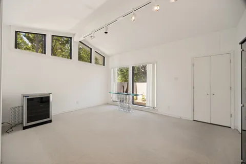 $1,500,000 | 6715 Glenhurst Drive, Dallas, TX 75254