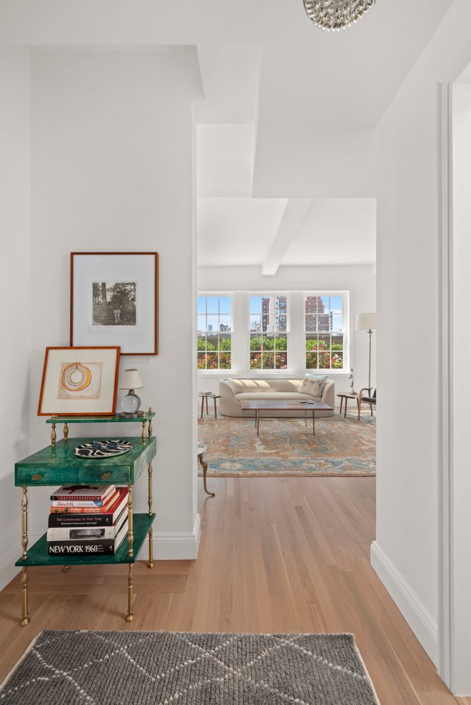 $2,500,000 | 35 East 9th Street, Unit PHA | Greenwich Village