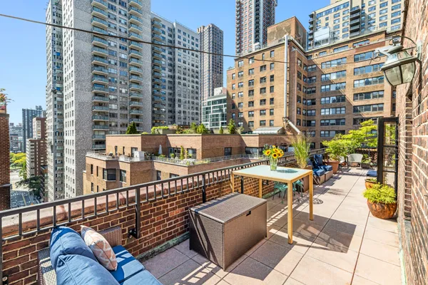 $5,200 | 324 East 41st Street, Unit 1103C | Murray Hill