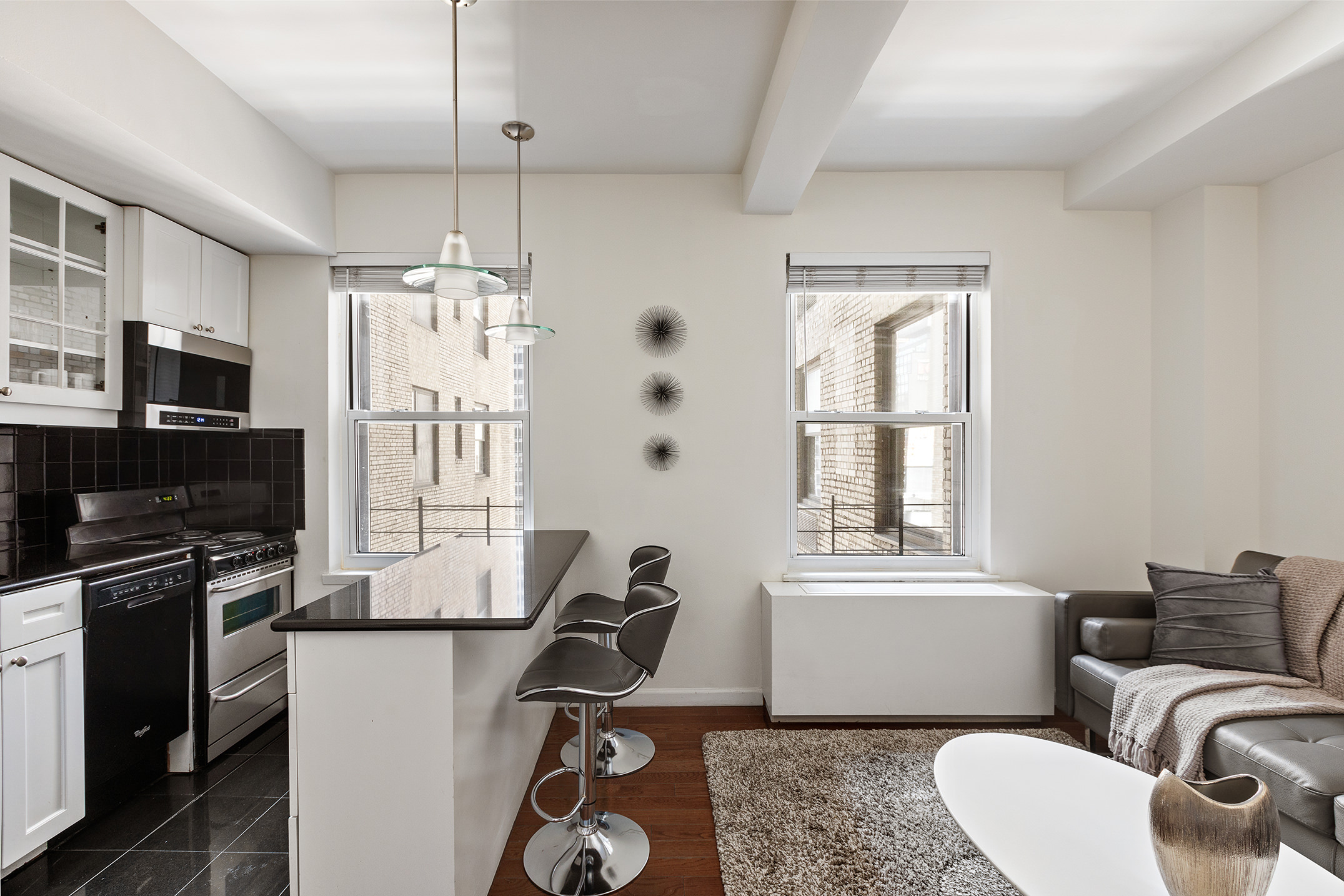 150 West 51st Street, Unit 1017 Manhattan, NY 10019 - Photo 2 of 10