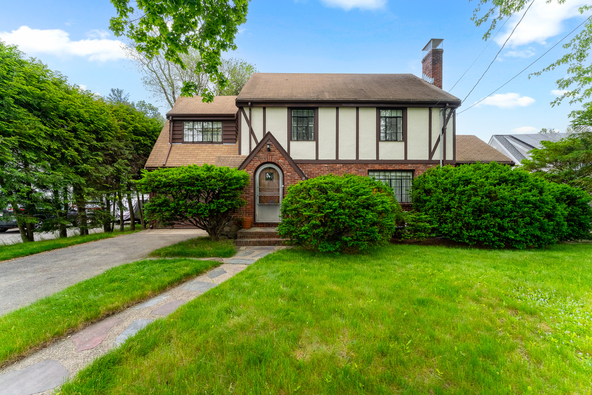 21 Whittlesey Road Newton, MA 02459 - Photo 1 of 8