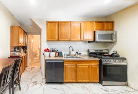$799,000 | 961 East 32nd Street | Midwood