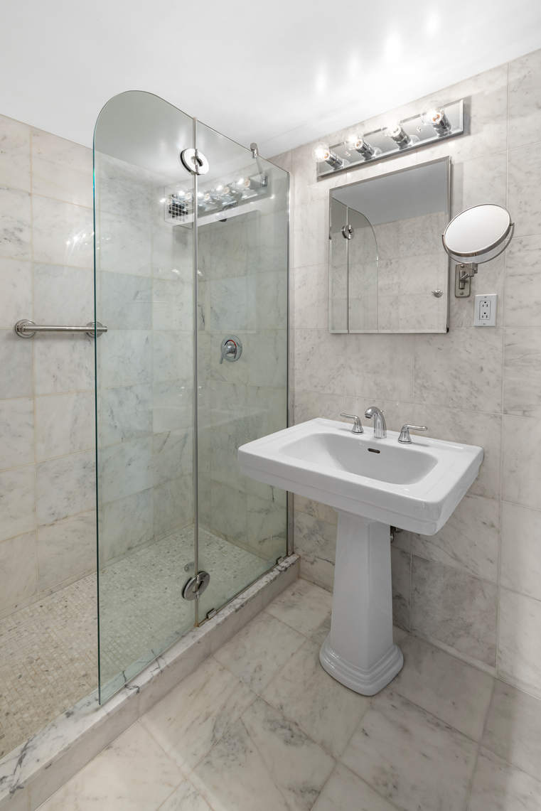 535 East 86th Street, Unit 12B Manhattan, NY 10028 - Photo 10 of 13