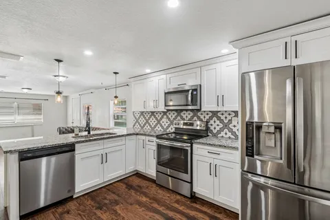 $330,000 | 1202 East Annie Street, Tampa, FL 33612