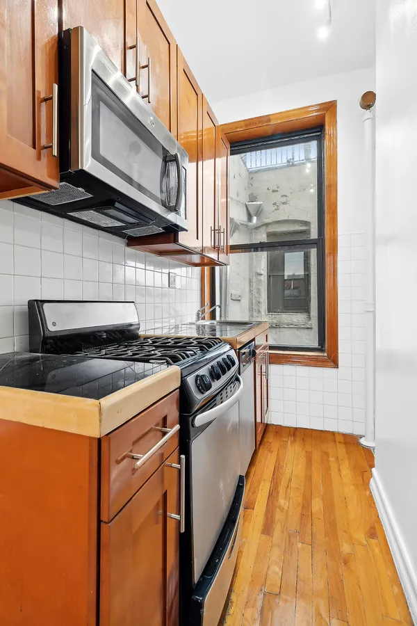 $4,000 | 326 East 11th Street, Unit 15 | East Village