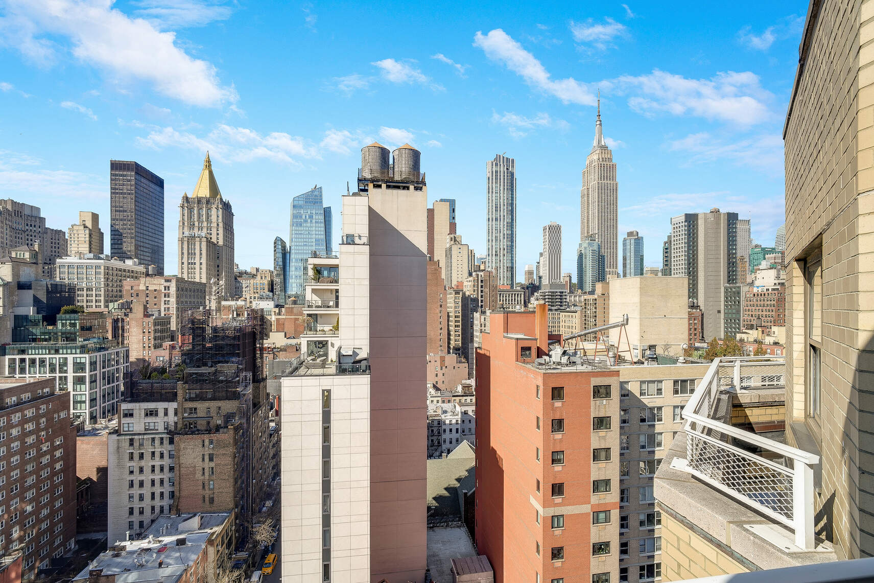 201 East 28th Street, Unit 21BC Manhattan, NY 10016 - Photo 19 of 24 a city view with tall buildings