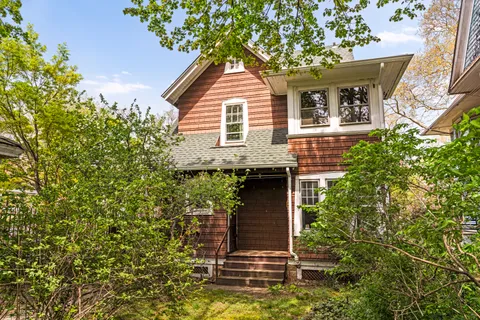 $1,495,000 | 1644 Glenwood Road | Fiske Terrace