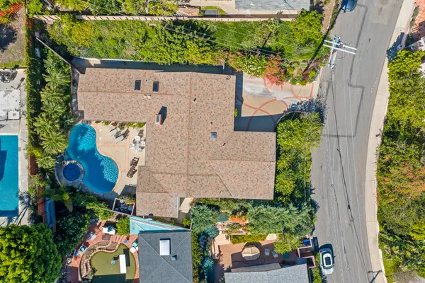 $2,399,000 | 913 Chattanooga Avenue, Pacific Palisades, CA 90272