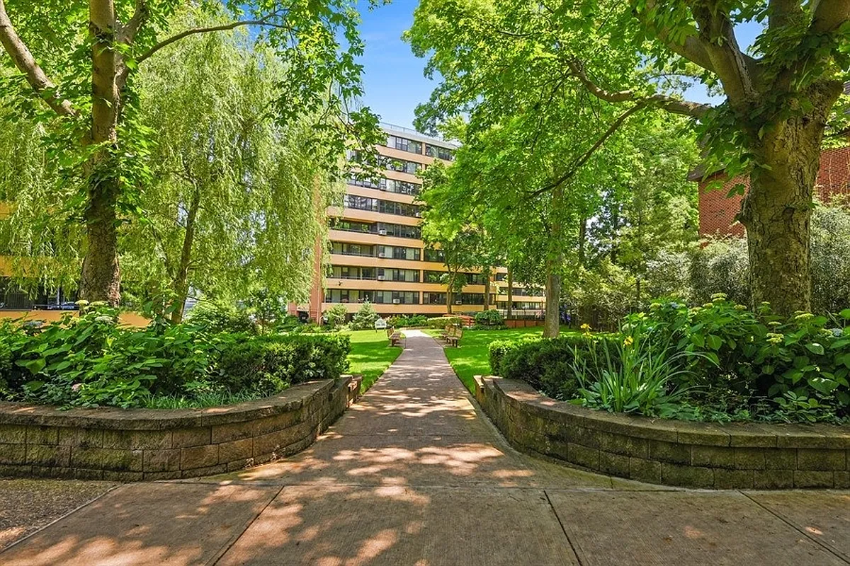 9-20 166th Street, Unit 3B Queens, NY 11357 - Photo 9 of 17