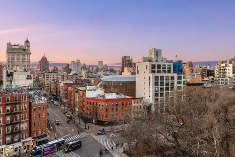 $2,990,000 | 175 East Broadway, Unit 7A | Two Bridges