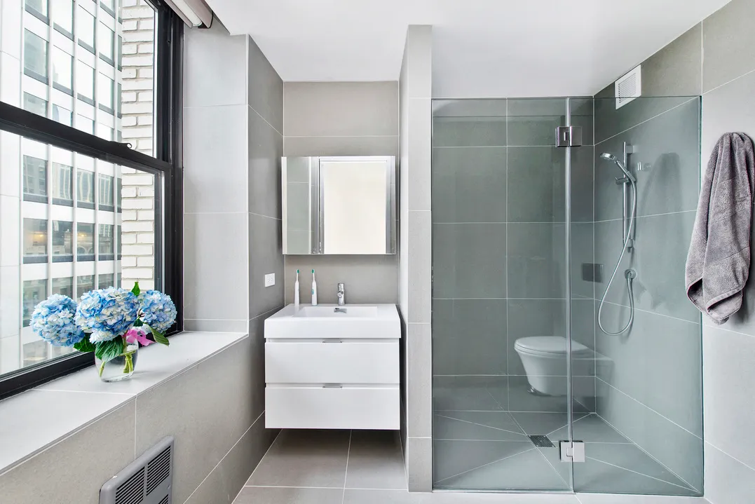 $7,200 | 20 Pine Street, Unit 2704 | Financial District