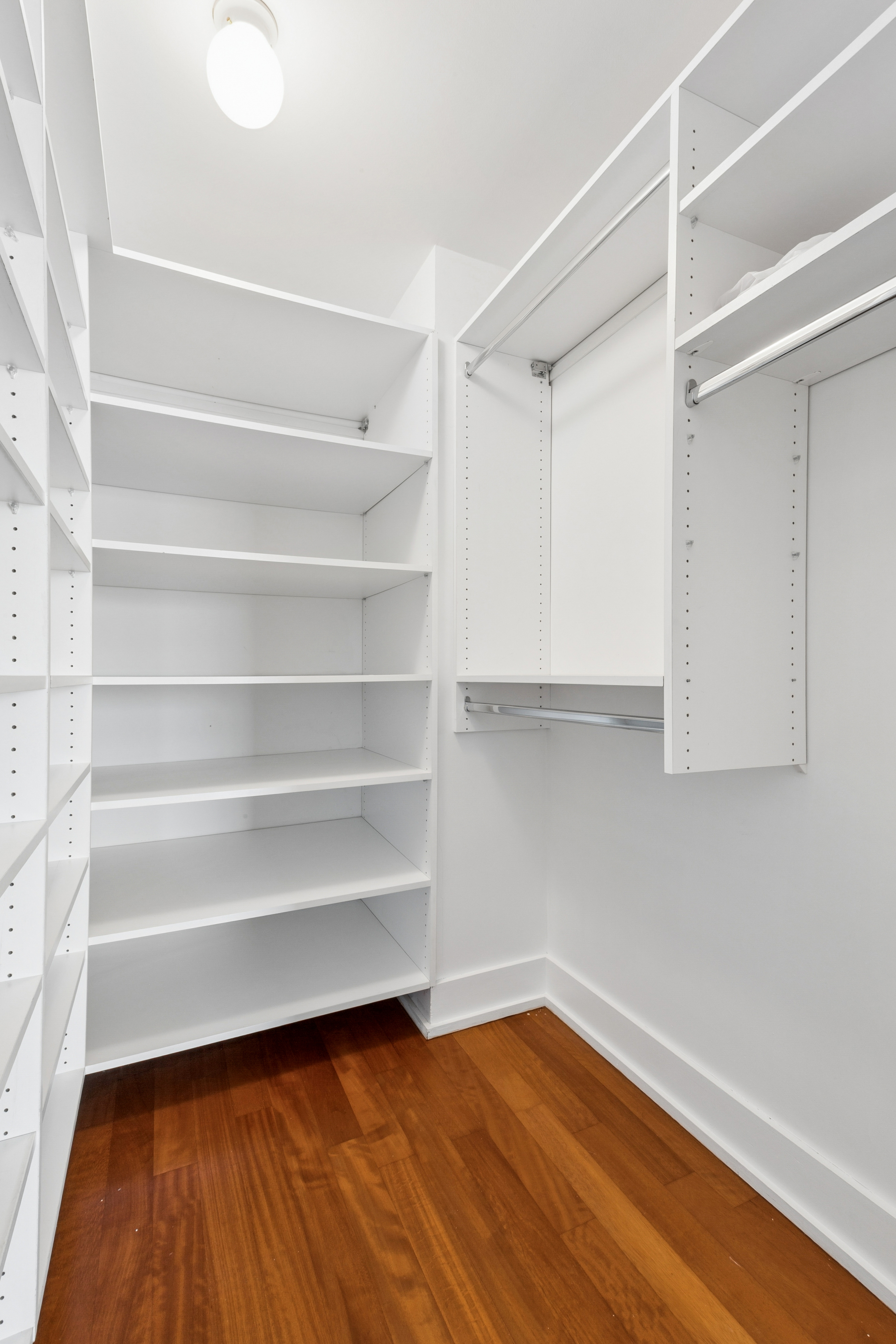 350 West 42nd Street, Unit 37D Manhattan, NY 10036 - Photo 6 of 20 Gallery Image 6