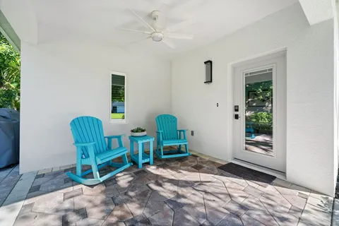 $2,500,000 | 1963 Bethany Place, Naples, FL 34109