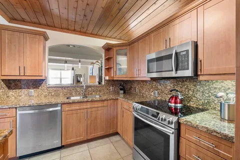 $380,000 | 1500 South Ocean Boulevard, Unit 706, Lauderdale-by-the-Sea, FL 33062