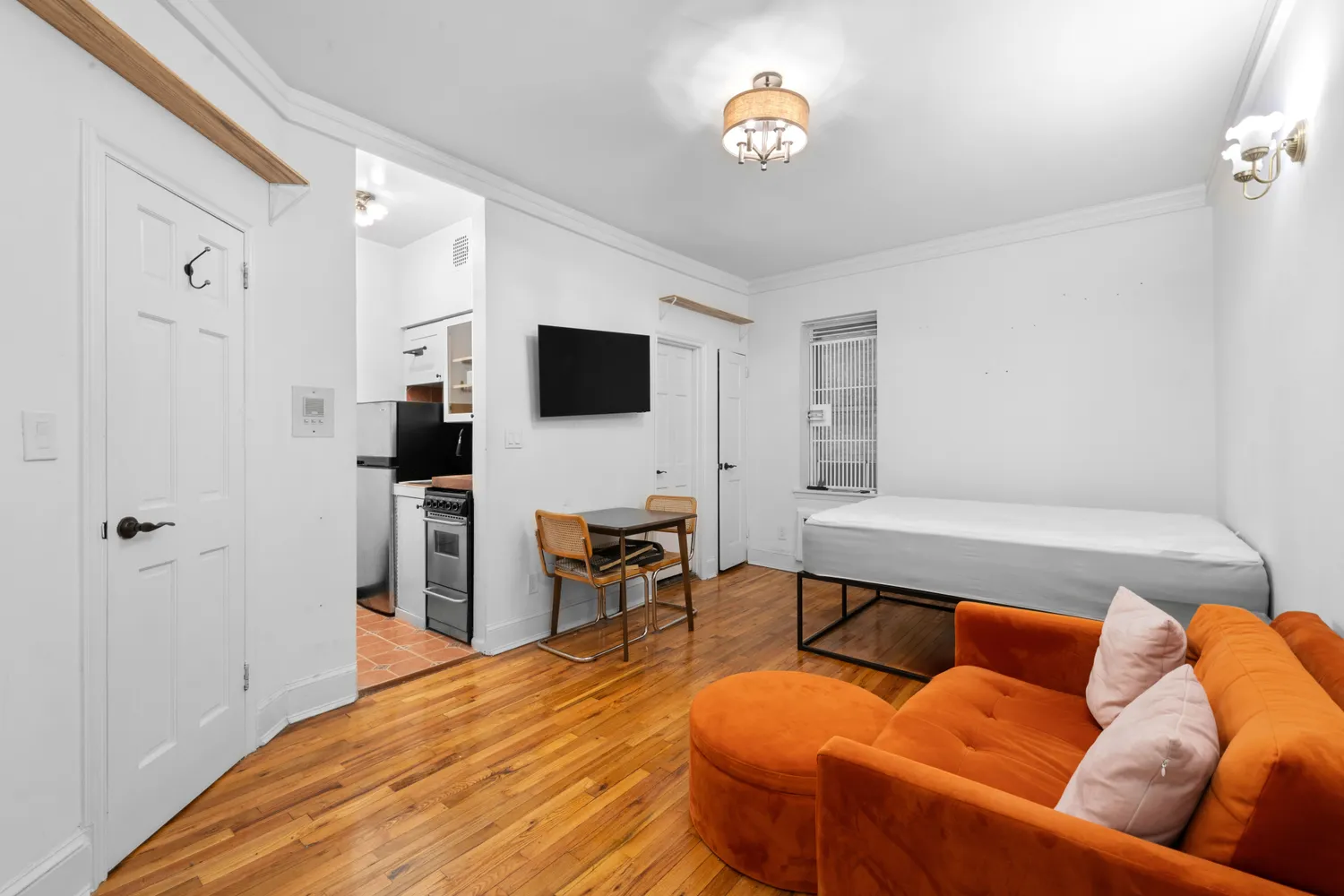 $2,300 | 2790 Broadway, Unit 1B | Upper West Side