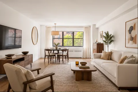 $1,695,000 | 31 Jane Street, Unit 2H | West Village