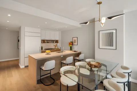 $2,250,000 | 250 West 96th Street, Unit 3G | Upper West Side