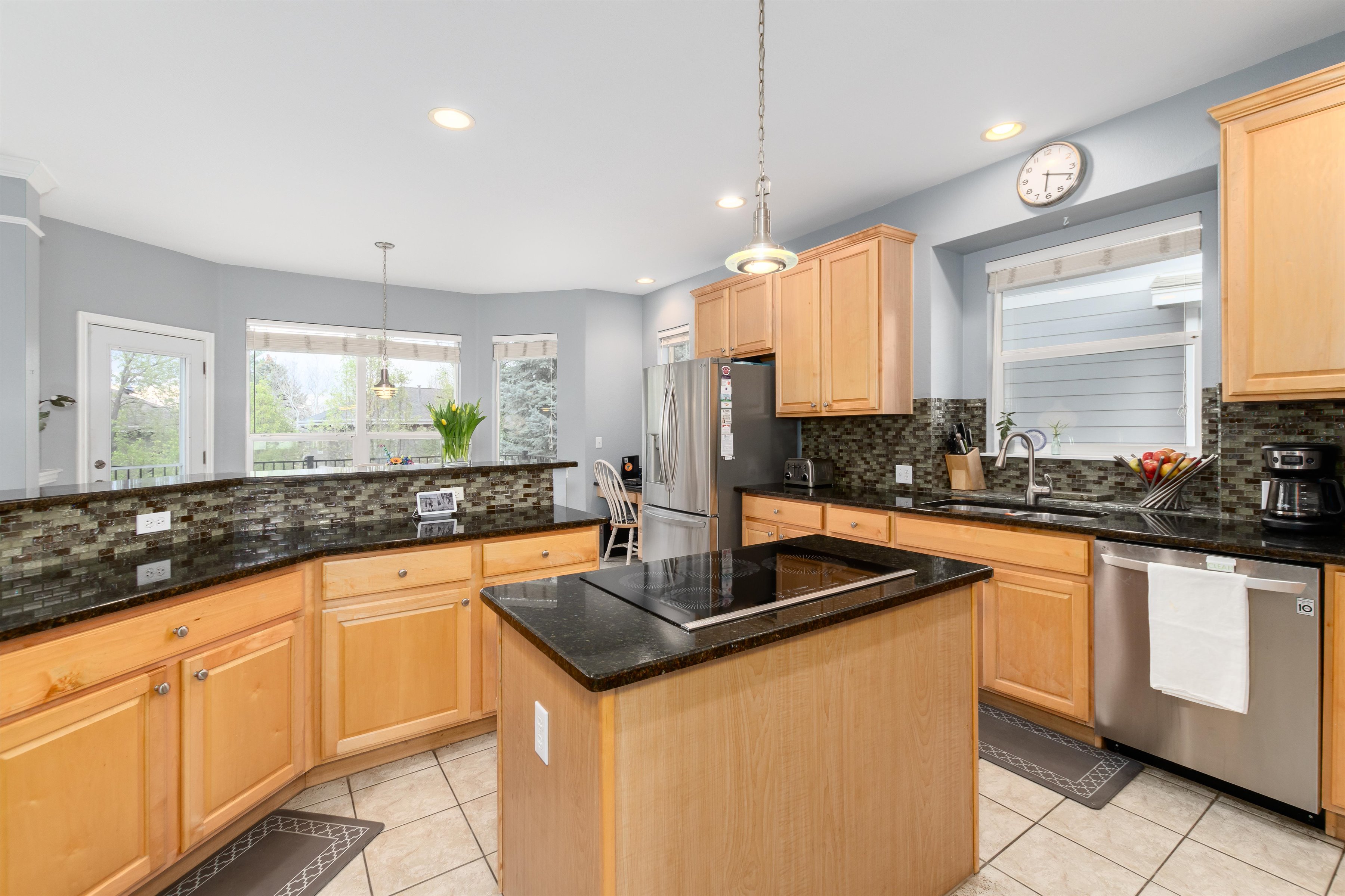 9798 Sylvestor Road Highlands Ranch, CO 80129 - Photo 18 of 60