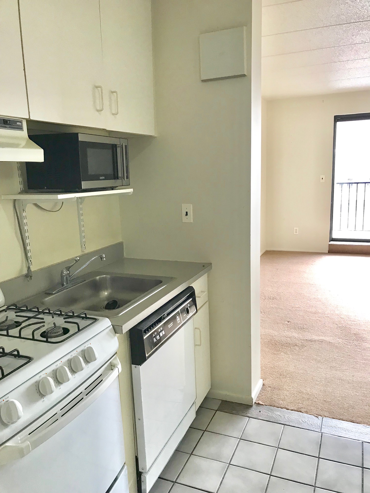 23-22 30th Road, Unit 5F Queens, NY 11102 - Photo 8 of 10 Gallery Image 8