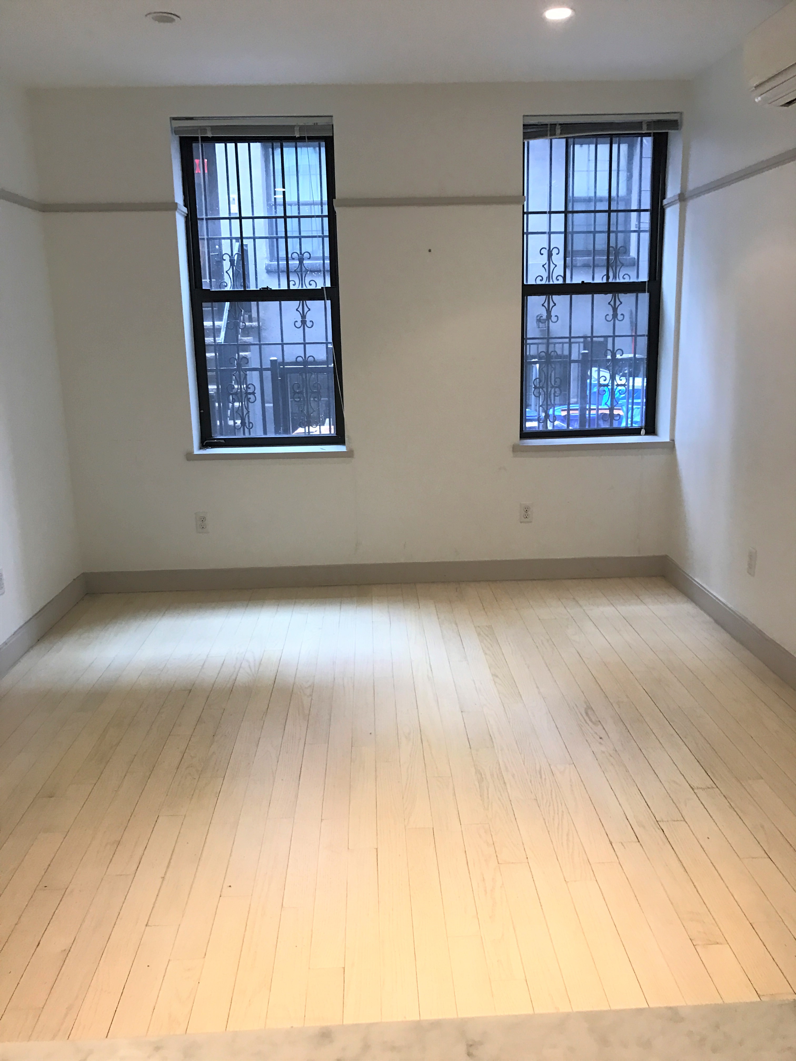 459 West 43rd Street, Unit 1B Manhattan, NY 10036 - Photo 3 of 10