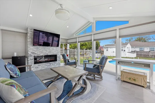 $709,000 | 1 Yardley Court, Mount Laurel, NJ 08054