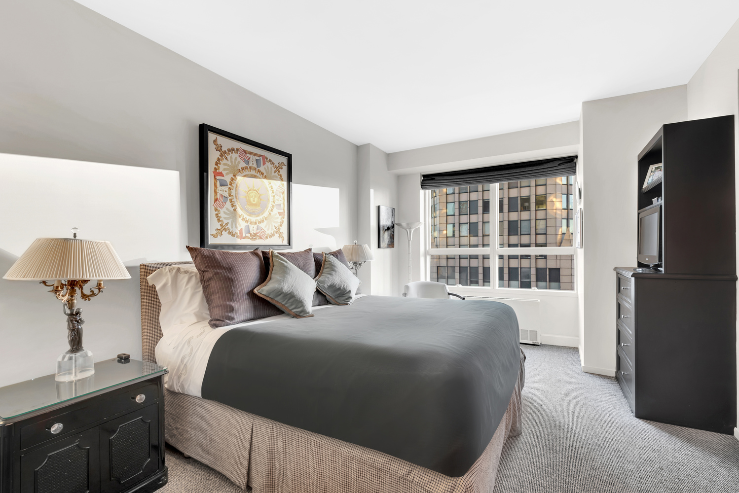 146 West 57th Street, Unit 60F Manhattan, NY 10019 - Photo 4 of 7