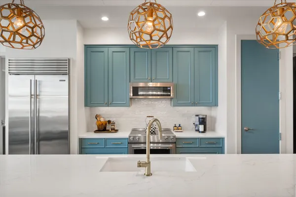 $595,000 | 2600 West 7th Street, Unit 2638, Fort Worth, TX 76107
