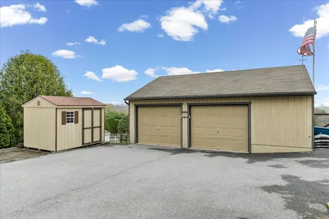 Contact Agent | 597 Lancaster Pike, New Providence, PA 17560