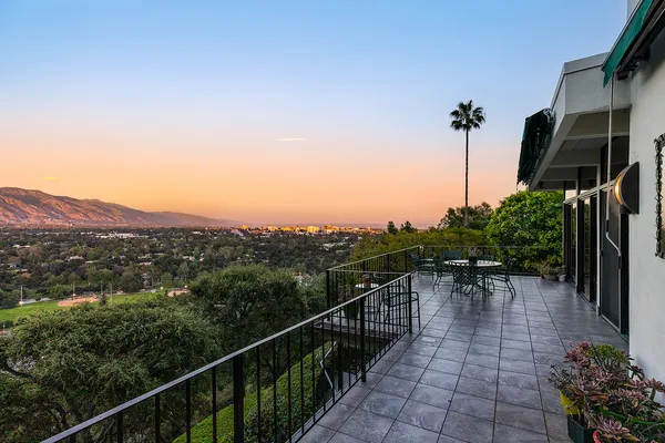 $2,695,000 | 1018 Glen Oaks Boulevard, Pasadena, CA 91105