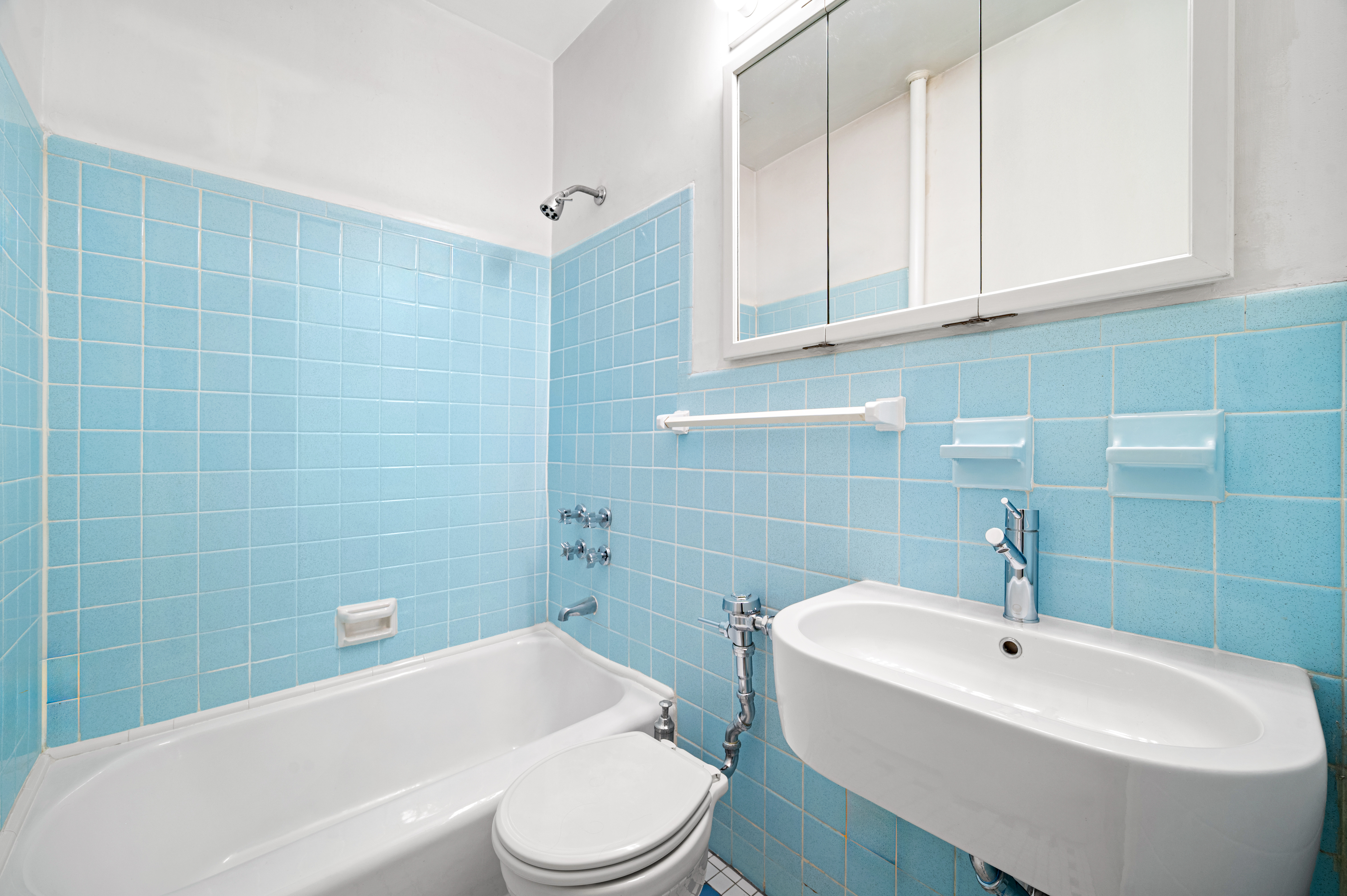 130 West 71st Street, Unit 10 Manhattan, NY 10023 - Photo 4 of 7 Gallery Image 4