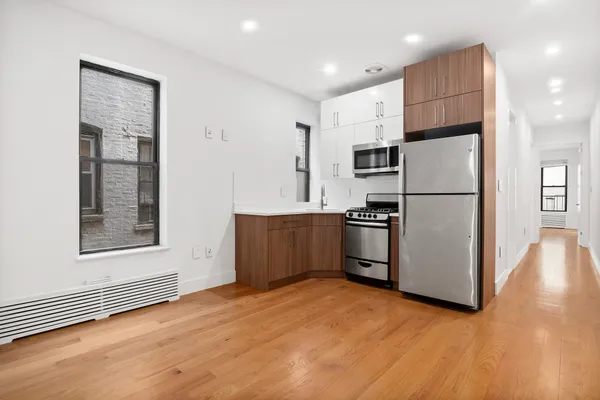 $4,100 | 211 8th Avenue, Unit 3B | Park Slope