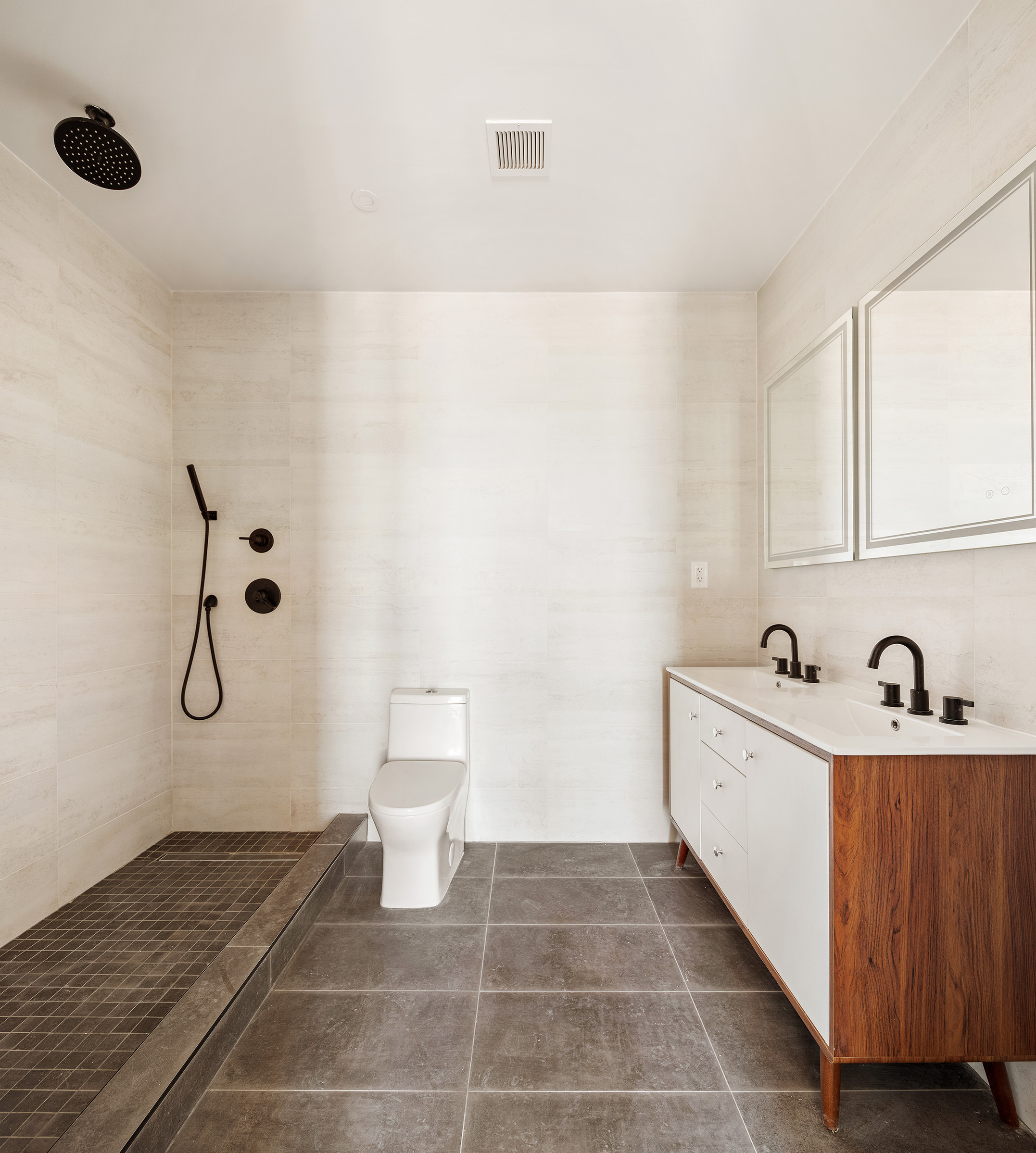 136 14th Street, Unit 5A Brooklyn, NY 11215 - Photo 6 of 9 Gallery Image 6