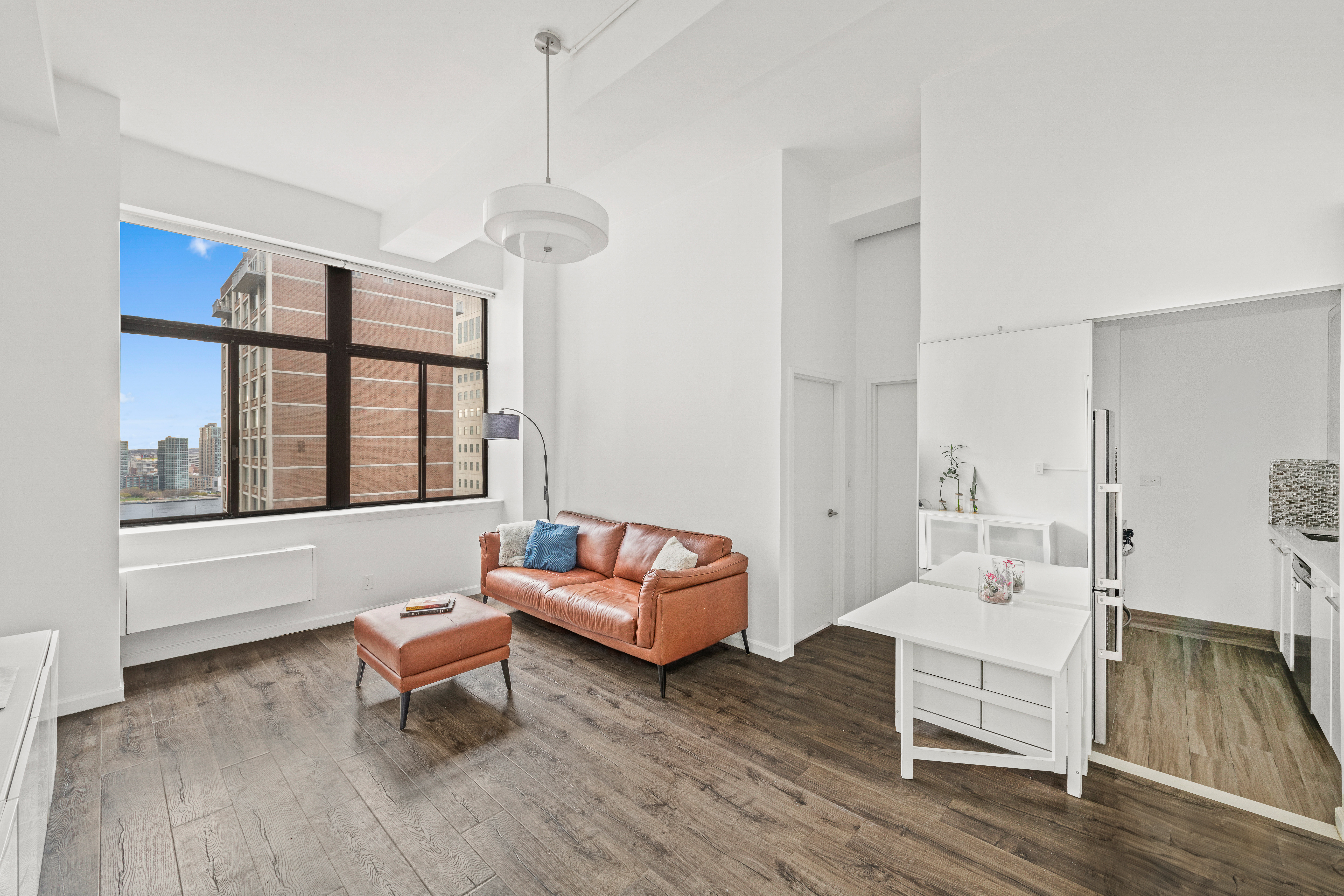 310 East 46th Street, Unit 19L Manhattan, NY 10017 - Photo 3 of 12