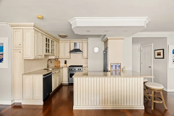 $2,150,000 | 77 East 12th Street, Unit 7EF | Greenwich Village