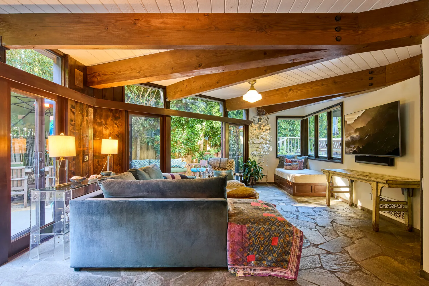 $3,875,000 | 31875 Sea Level Drive, Malibu, CA 90265