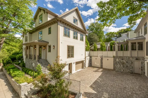$4,100,000 | 5537 Hawthorne Place Northwest, Washington, DC 20016