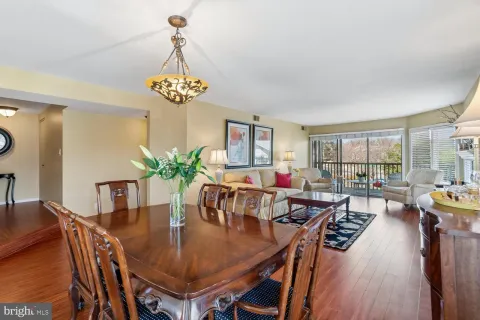 $595,000 | 2110 Chesapeake Harbour Drive East, Unit 101, Annapolis, MD 21403